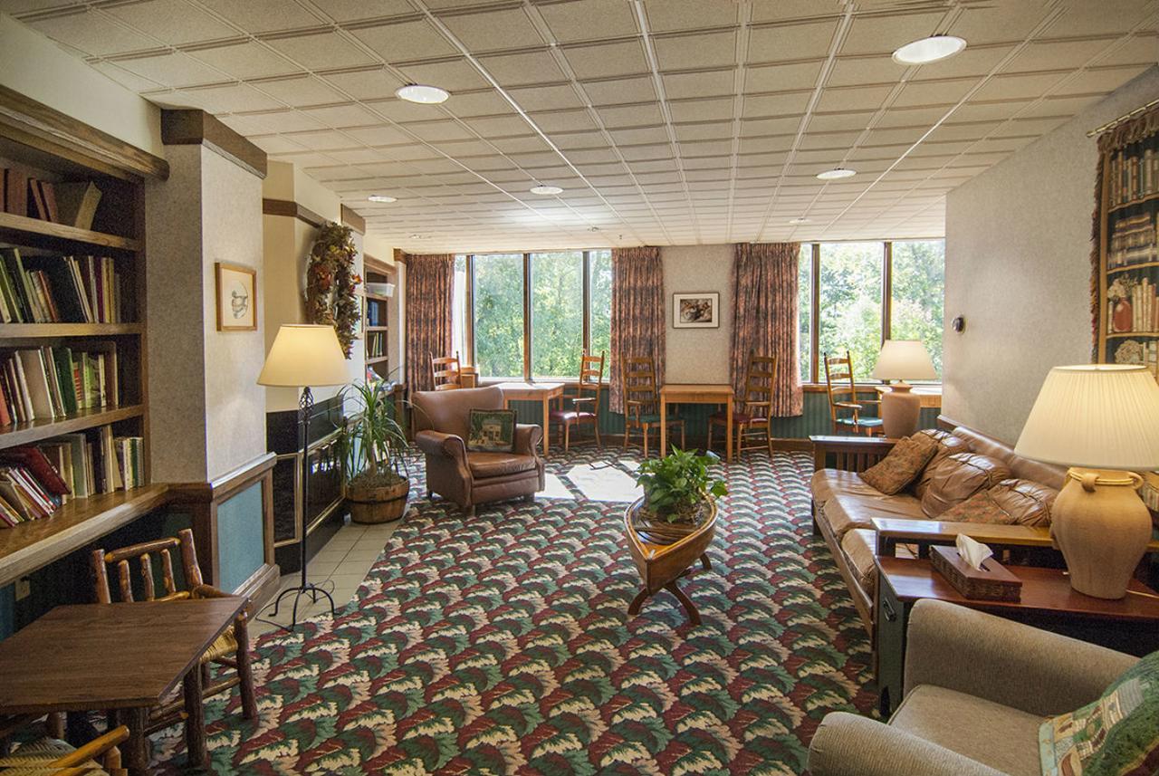 Potawatomi Inn & Cabins Angola Extérieur photo