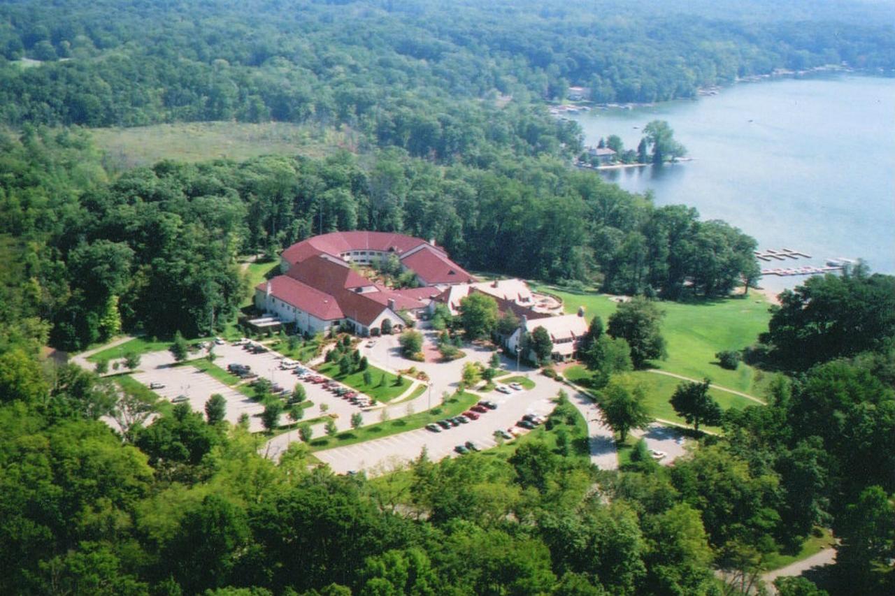 Potawatomi Inn & Cabins Angola Extérieur photo